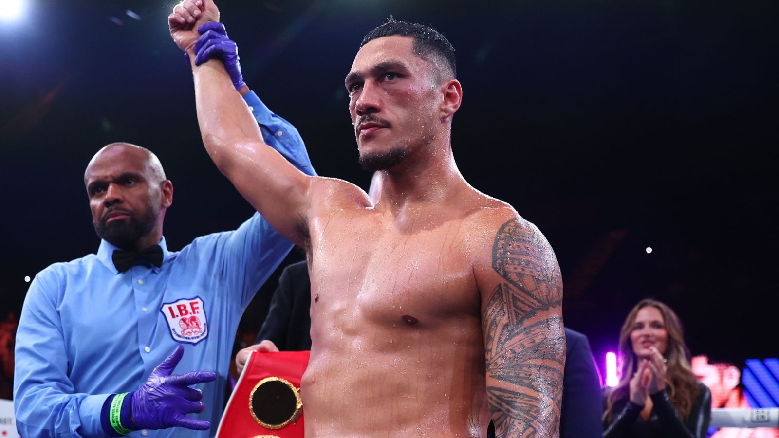 Opetaia Crushes Squeo in Fifth-Round KO to Defend Cruiserweight Crown