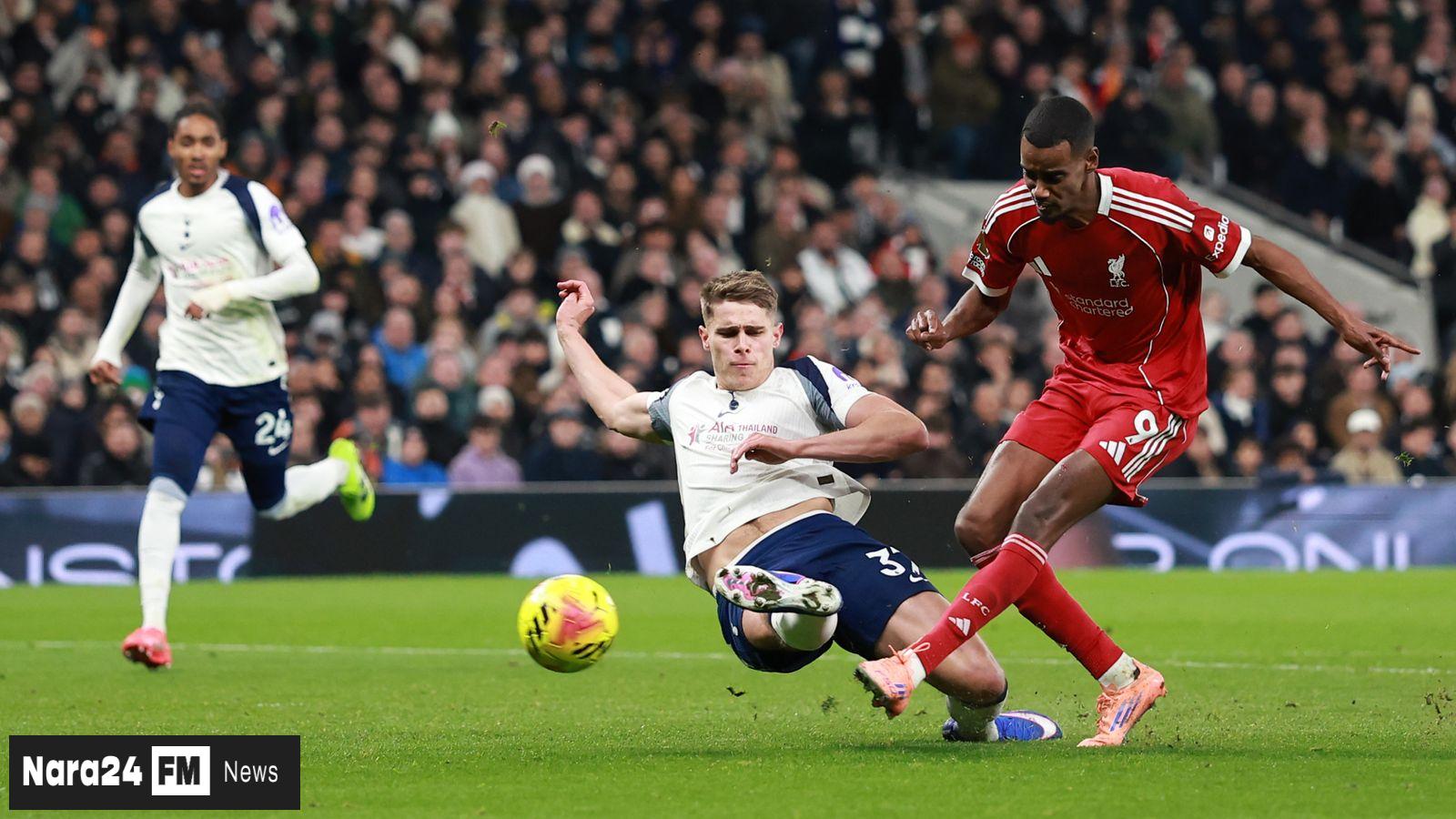 Controversial Tackle: Should Tottenham's Van de Ven Have Been Sent Off for Isak Challenge?