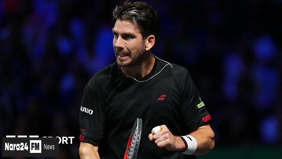 Cameron Norrie Stuns Top-Ranked Carlos Alcaraz at Paris Masters 2025